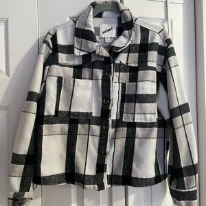 Shacket Black and White Plaid Polyester Blend Button Down Size Medium